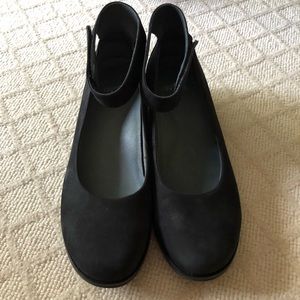 Dansko Jenna flats